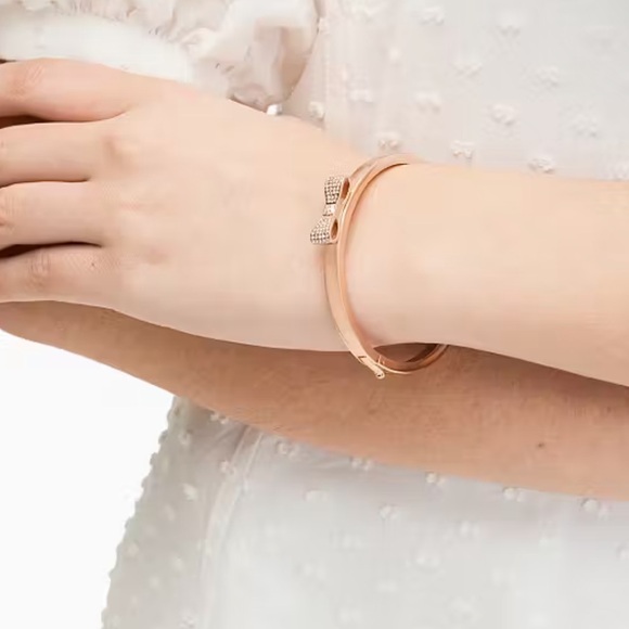 NWT Kate Spade ♠️ Ready Set Bow Pave Bow Bangle - Picture 4 of 7